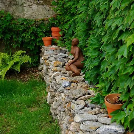 Les Chambres D'hotes Oze Bed & Breakfast 3*